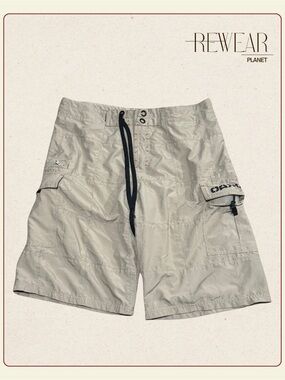 Vintage Oakley Y2K tan cargo swim shorts Sz 36